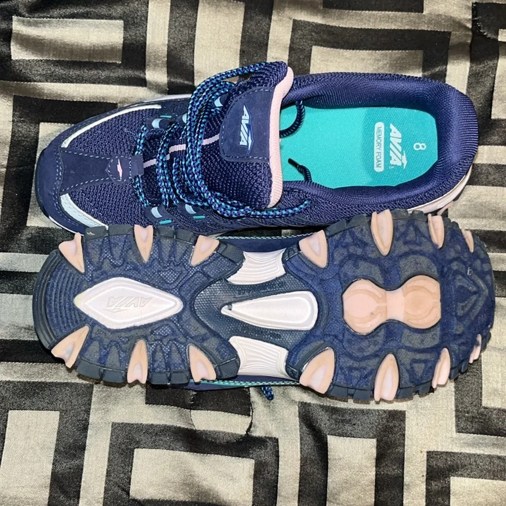 Avia Tennis Shoes - Picture 4 of 4